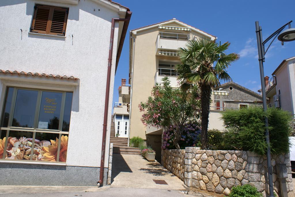 Apartments Robert Porat  Exterior photo